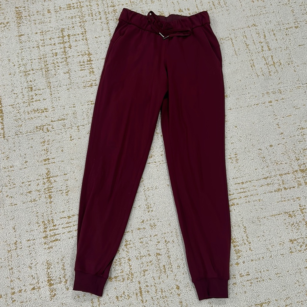 LULULEMON JOGGERS
